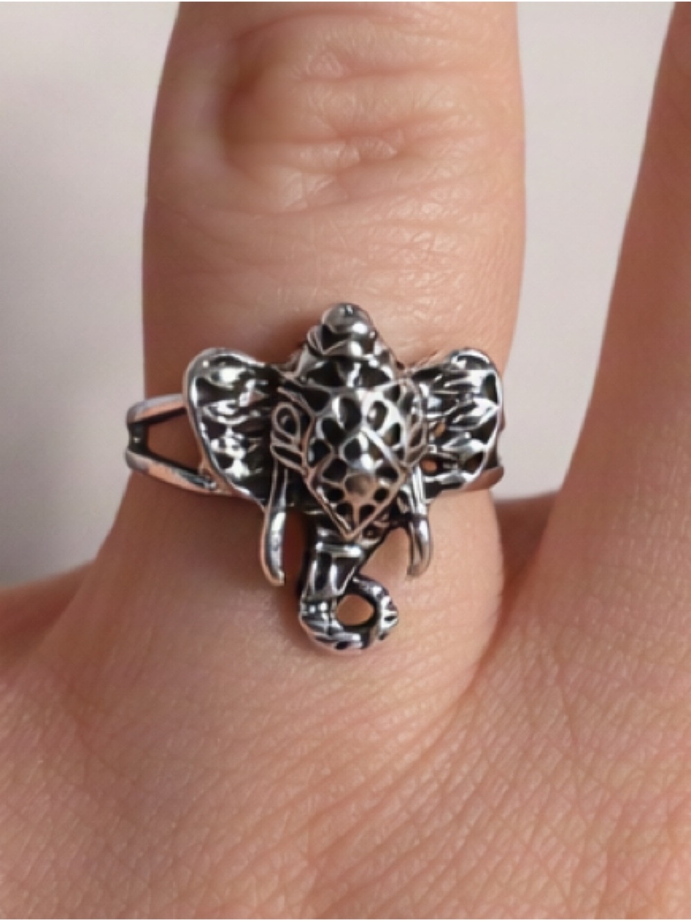 5/$25 3D Elephant Head Filigree Ring - Silver Tone Size 8